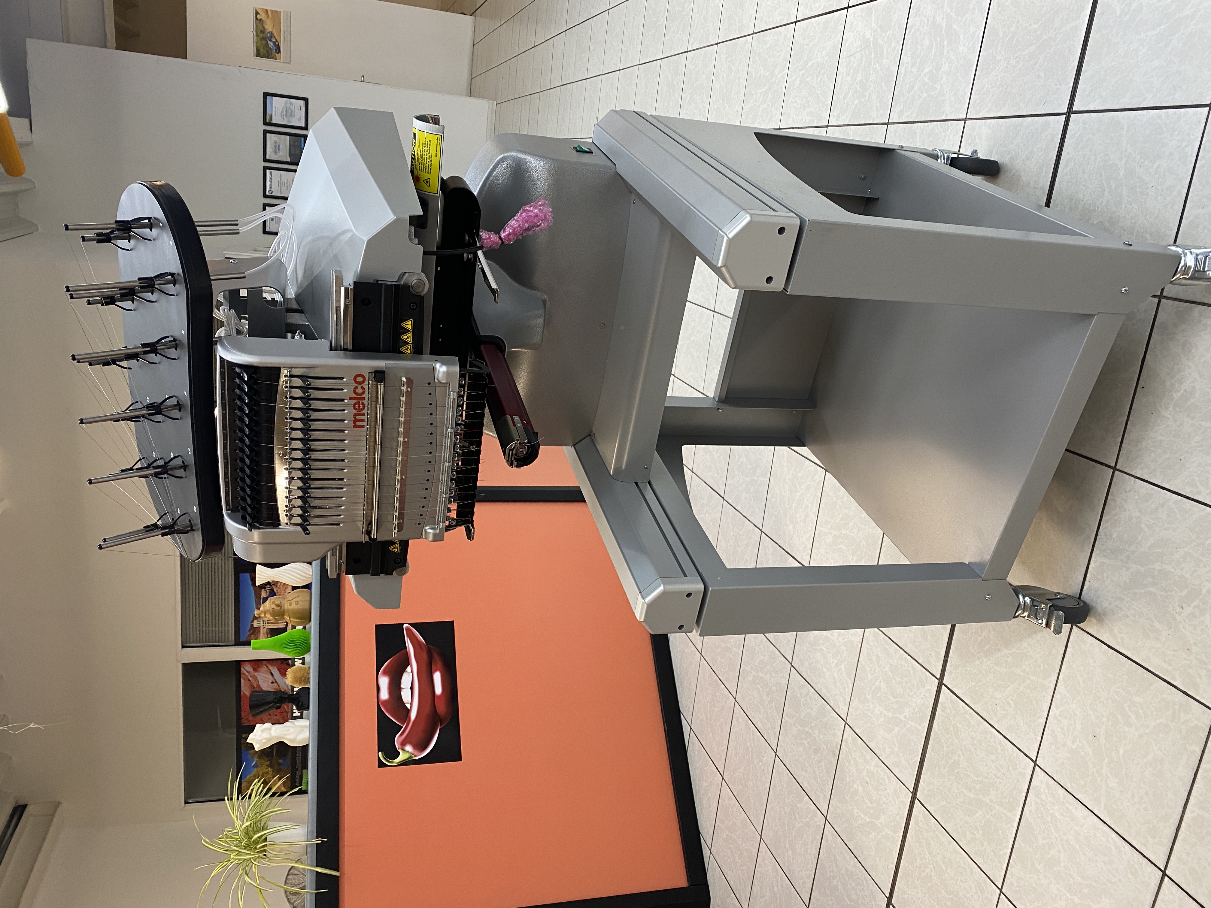 Unsere Stickmaschine — Melco EMT16X