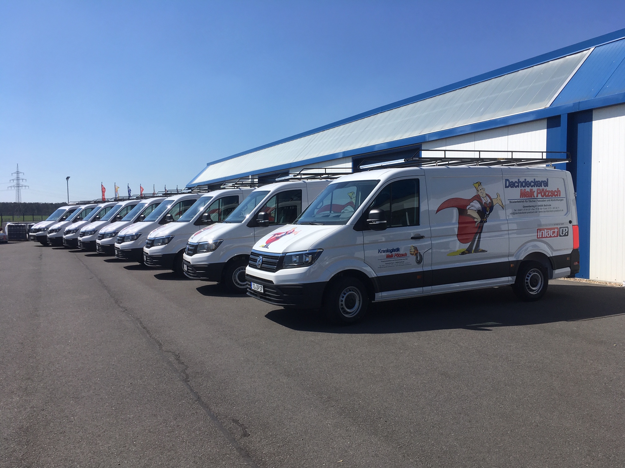 Flottenbeklebung — 9 VW Crafter für Dachdeckerei Pötzsch